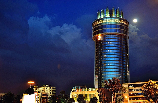 尖叫周四22期-肇庆星湖大酒店,空中旋转餐厅360°饱览星湖美景